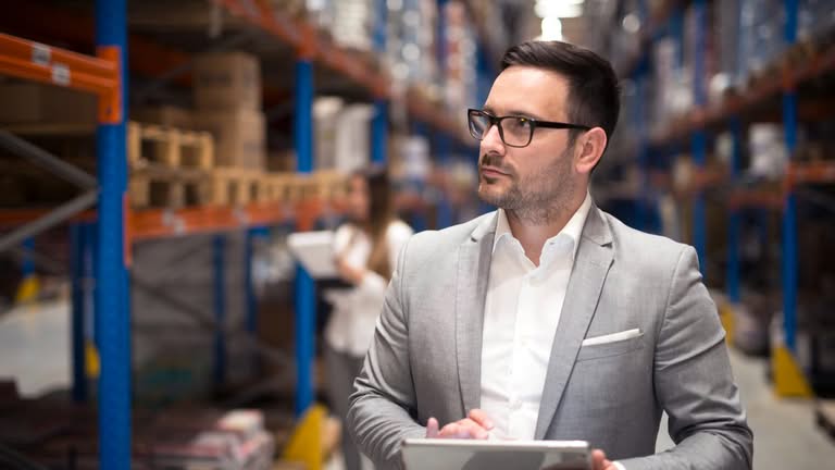Interim Manager Produktion: Wann sich der Einsatz lohnt und was er kostet